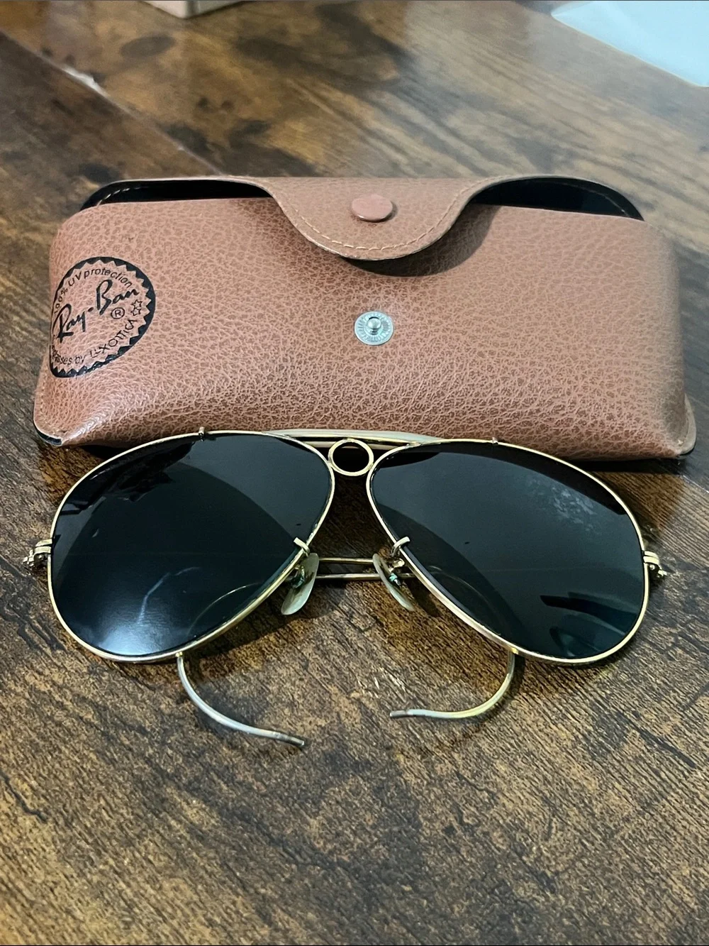 Very RARE vintage Ray-Ban Gold Frame Sunglasses with Black Lenses glass USA
